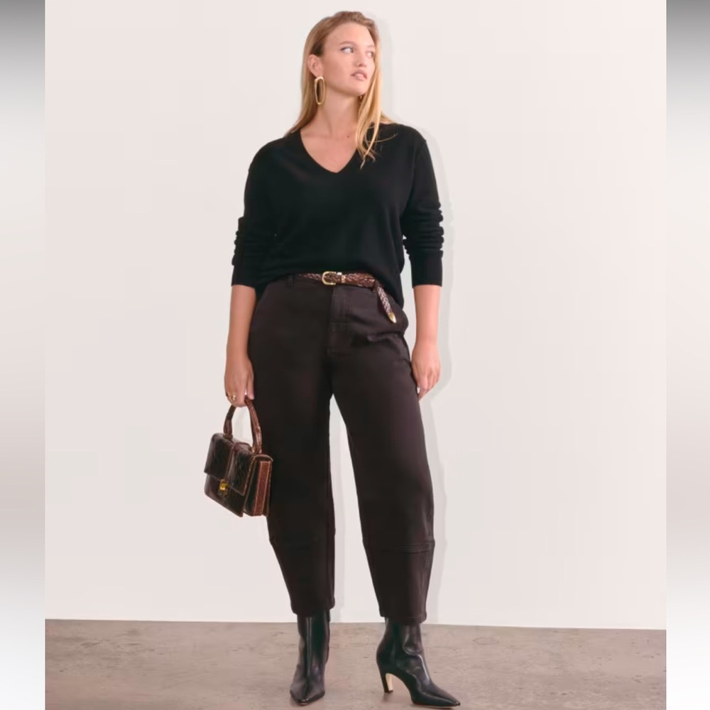 Everlane’s The Utility Barrel Pant
